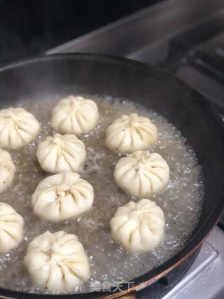 鲜肉生煎包的做法步骤:19