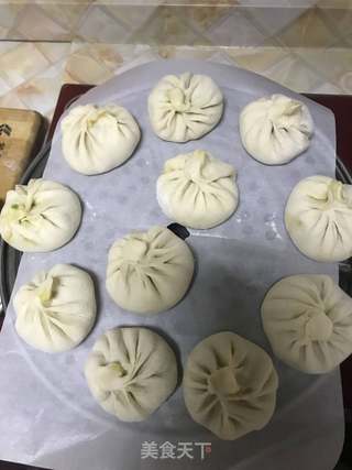 芹菜包子的做法步骤:4