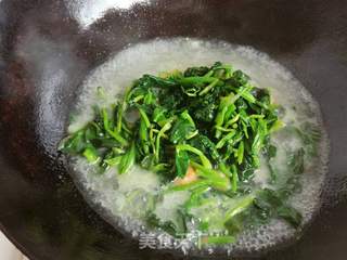 荸荠肉丸菠菜汤的做法步骤:20