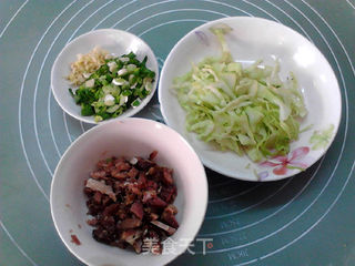 葱香腊肉炒饭的做法步骤:2