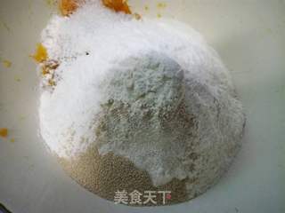 红薯花馒头的做法步骤：2
