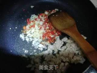 酸豆角炒肉末(附酸豆角快速的做法)的做法步骤:8