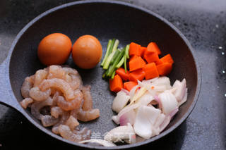 鸡蛋虾饼的做法步骤:2