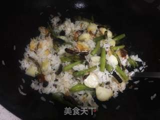 腊肉豆角土豆焖饭的做法步骤：4