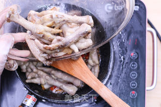 香辣啤酒鸡爪丨激爽夏日的下酒菜,香辣可口的做法步骤:10