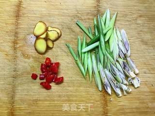正宗泰式冬阴功汤的做法步骤:3