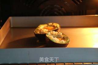 牛油果焗蛋的做法步骤:4