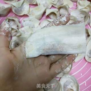 胡萝卜鲜肉馄饨的做法步骤:8