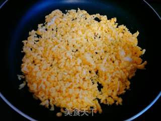 酸菜鸡蛋馅蒸饺的做法步骤:2