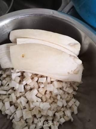 风味干菜什锦素蒸饺的做法步骤:5