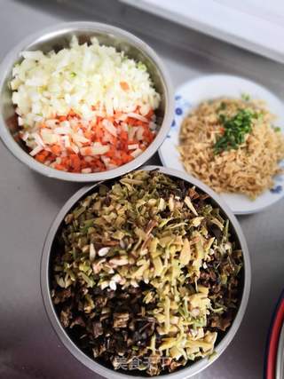 风味干菜什锦素蒸饺的做法步骤:7