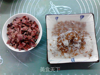 腊肉豌豆焖红米饭的做法步骤:3