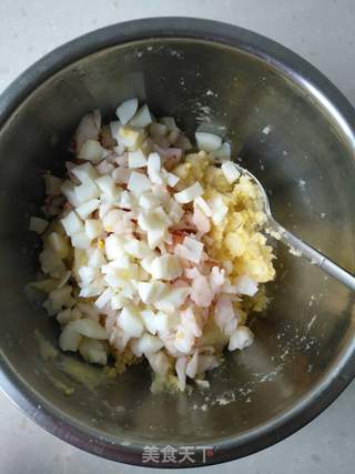 虾仁鸡蛋土豆沙拉的做法步骤:9
