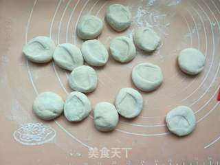 荸荠肉蒸饺的做法步骤:9