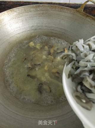 红烧鲨鱼皮的做法步骤:5