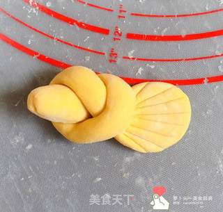 南瓜鸽子馒头的做法步骤:4