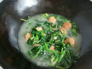 荸荠肉丸菠菜汤的做法步骤:22