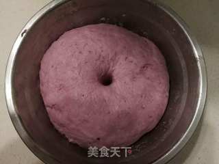 奶香紫薯玫瑰花卷的做法步骤:7