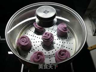 奶香紫薯玫瑰花卷的做法步骤:18