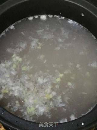 肉末皮蛋粥的做法步骤:3