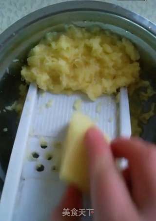 土豆芝麻饼的做法步骤：2