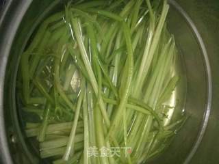 芹菜猪肉水饺的做法步骤:5