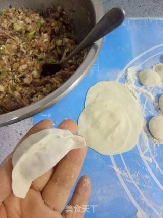 香菇大葱猪肉馅饺子的做法步骤:15