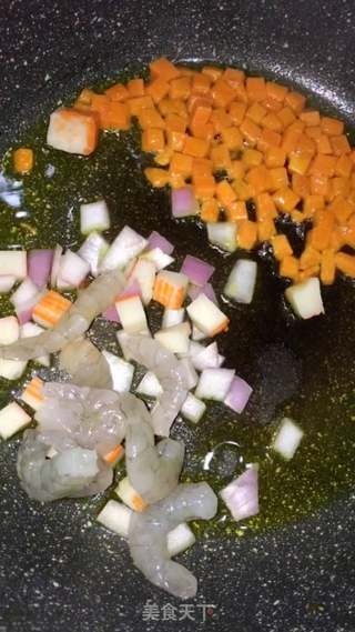 菠萝炒饭的做法步骤:5