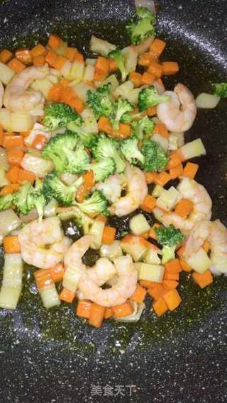 菠萝炒饭的做法步骤:6