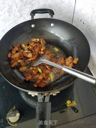 “蒸菜”蒜苔肉卤面的做法步骤：5