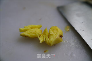 姜味红枣南瓜汤的做法步骤:3
