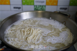 香菇酱汁拌面的做法步骤：7