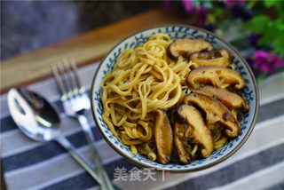 香菇酱汁拌面的做法步骤:8