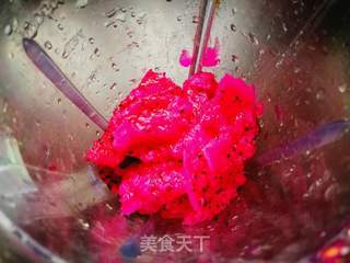 火龙果葡萄汁的做法步骤:3