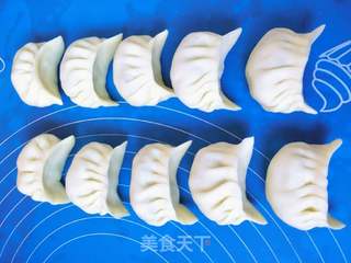 油脂荠菜馅蒸饺的做法步骤:12
