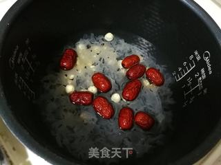 【夏日饮品】银耳红枣莲子羹的做法步骤:4