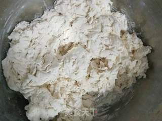 猪肉芹菜煎饺的做法步骤:2