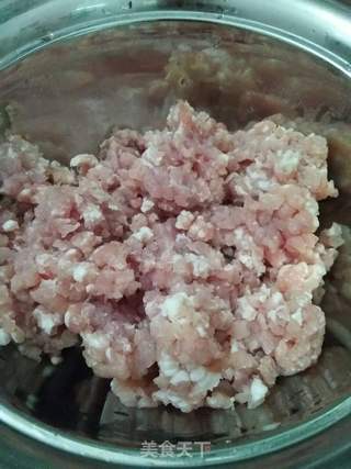 猪肉芹菜煎饺的做法步骤:6