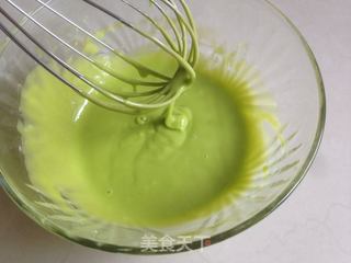 菠菜戚风蛋糕的做法步骤:7