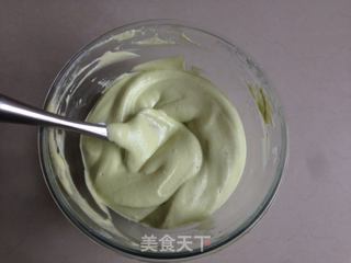 菠菜戚风蛋糕的做法步骤:11