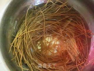 包子 韭菜红薯粉鸡蛋包子的做法步骤:2