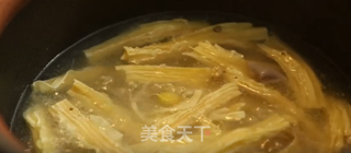 潮音潮人:潮汕白果腐竹猪肚汤的做法步骤:3