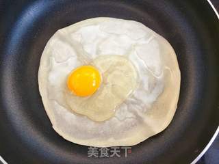 鸡蛋酱香饼的做法步骤:4