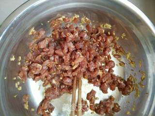 猪肉.韭菜.紫甘蓝饺子的做法步骤:2