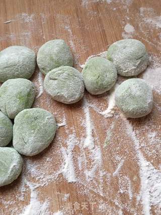 翡翠白菜海参肉饺的做法步骤:11
