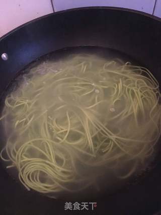 肥牛菠菜面的做法步骤:2