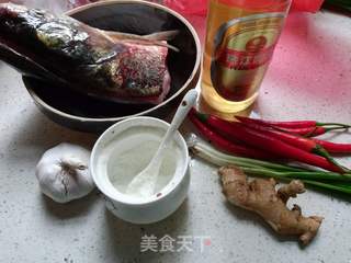 剁椒鱼头的做法步骤:2
