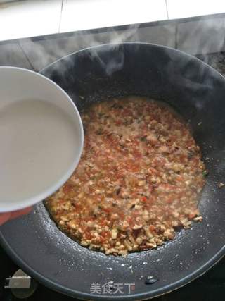 快炒家常香菇卤肉酱的做法步骤:6