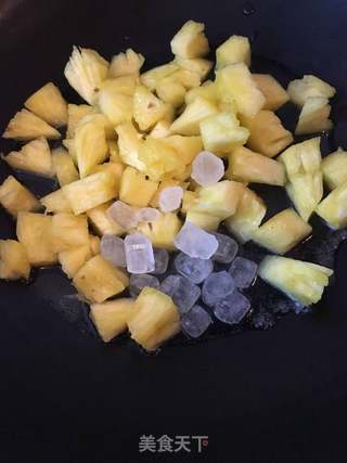 冰糖菠萝炒饭的做法步骤:7