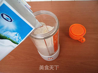 香蕉奶昔 的做法步骤：5